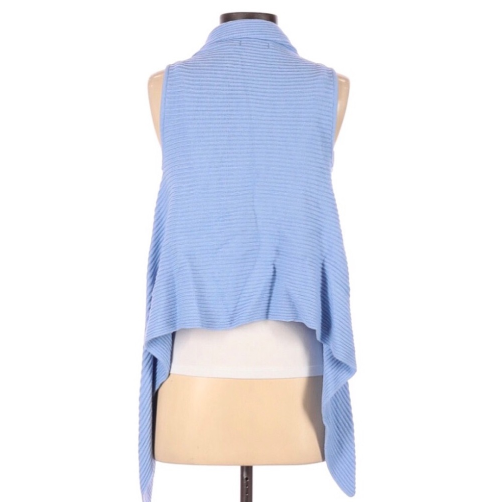 Sleeveless Open-Front Ribbed Cardigan Vest in Light Blue - Picture 2 of 5
